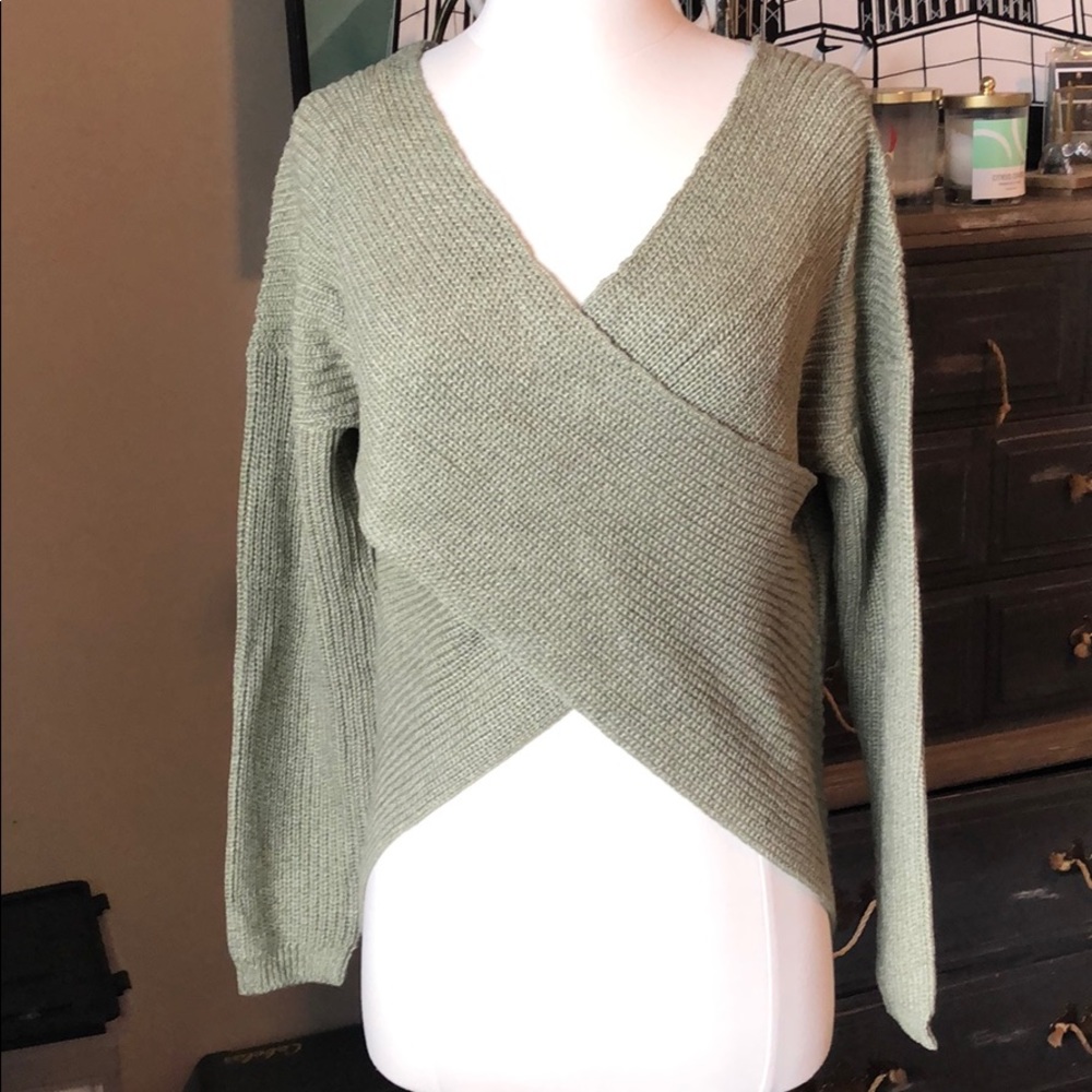 Criss cross Romantic sweater